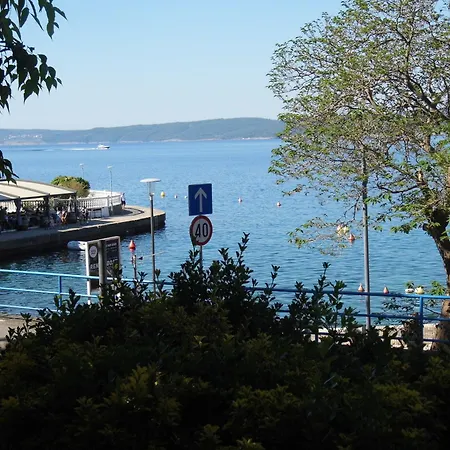 Knezina Διαμέρισμα *